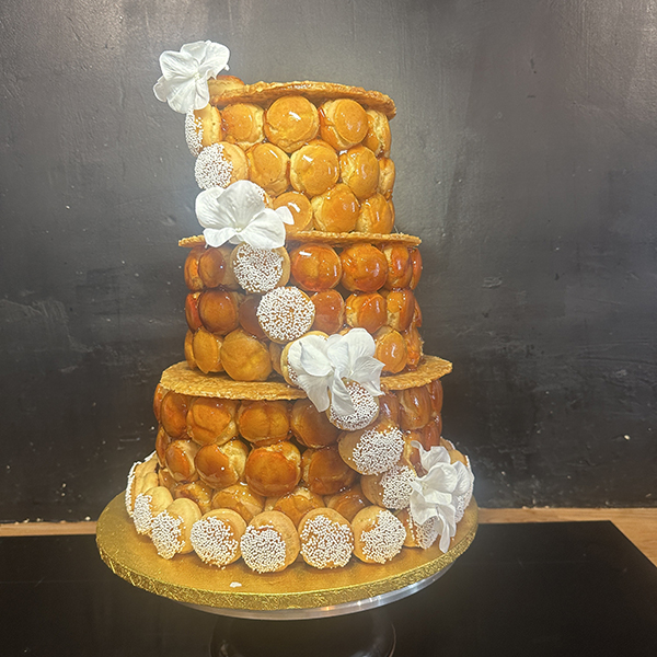 Gâteau mariage doré